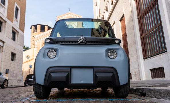 voiture-sans-permis-citroen-ami